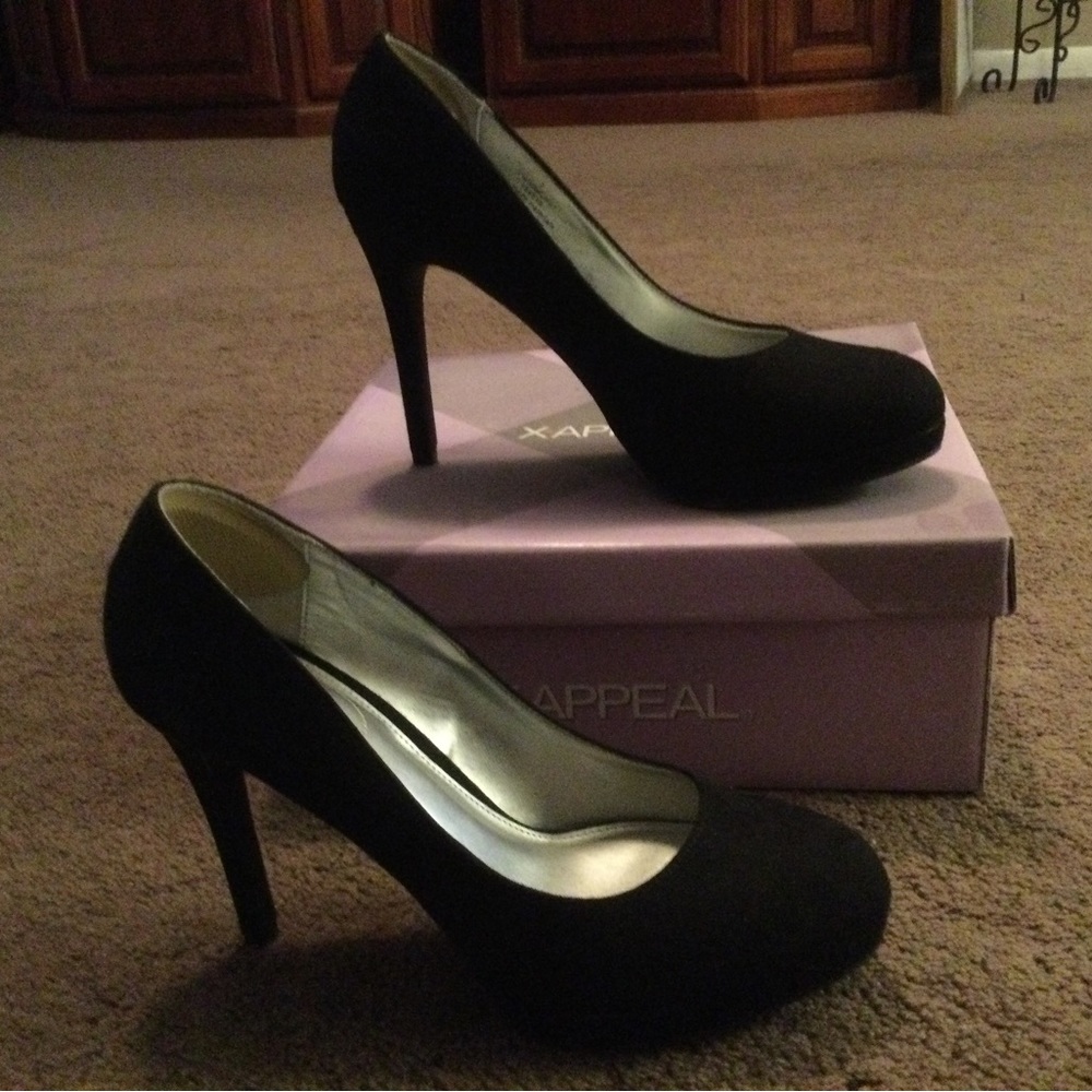 X-appeal black platform suede heels